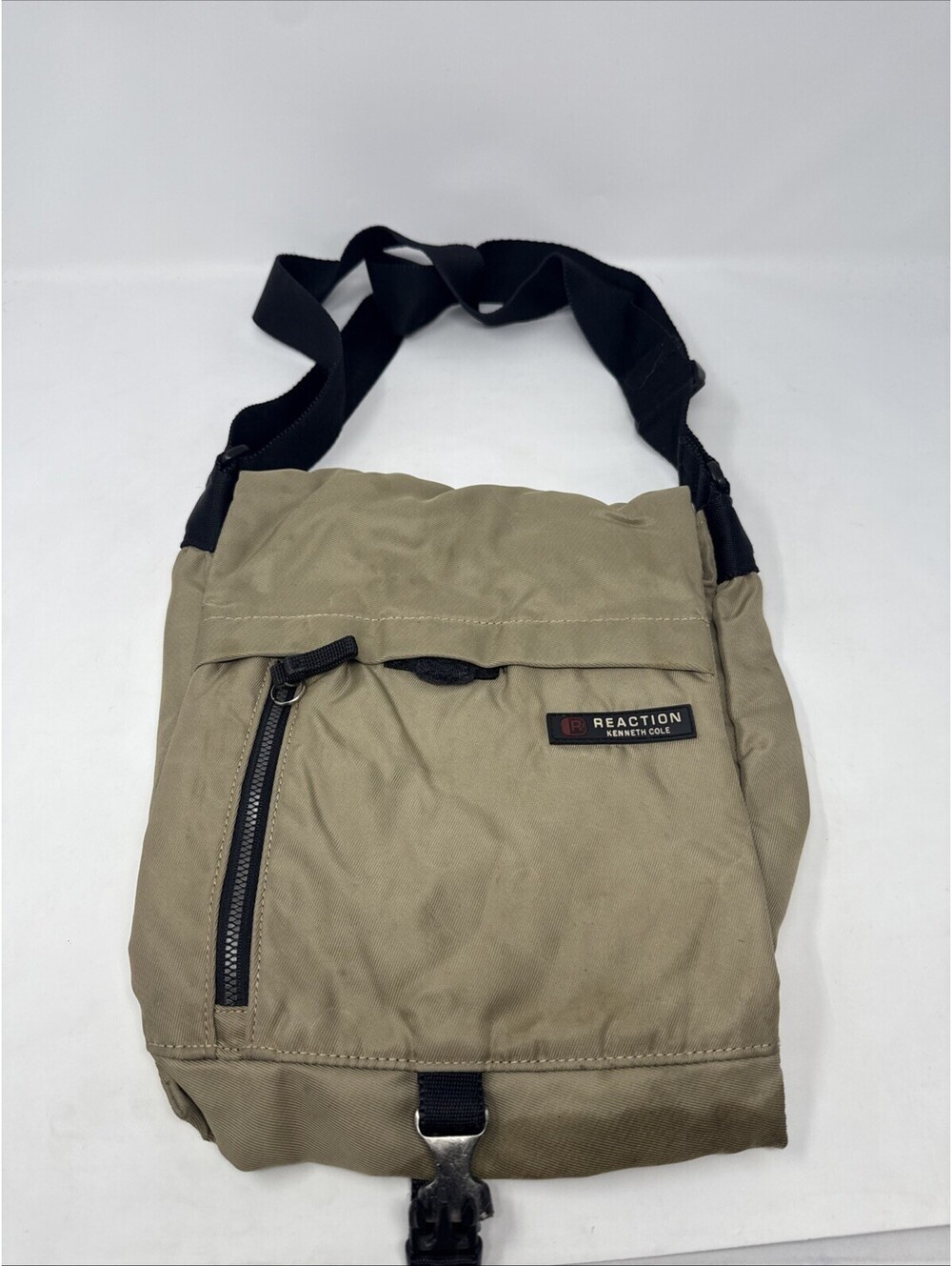 Reaction Kenneth Cole Tan Shoulder Bag